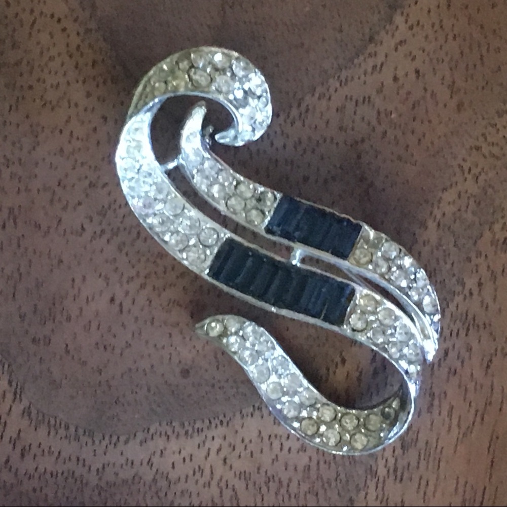 Rhinestone and sapphire silvertone brooch